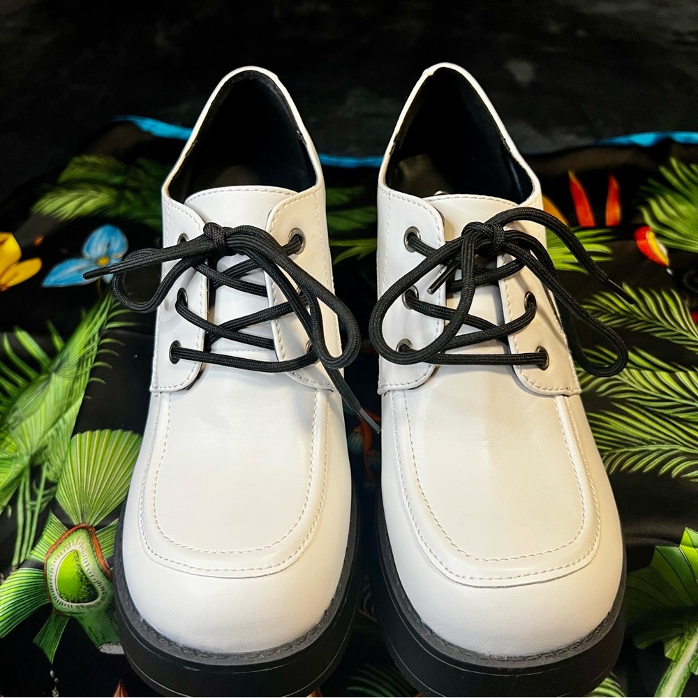 NIB Women’s Preppy Y2K 90s Chunky Platform Lace Up Brogue Loafer White Shoes 7.5 - Picture 3 of 11